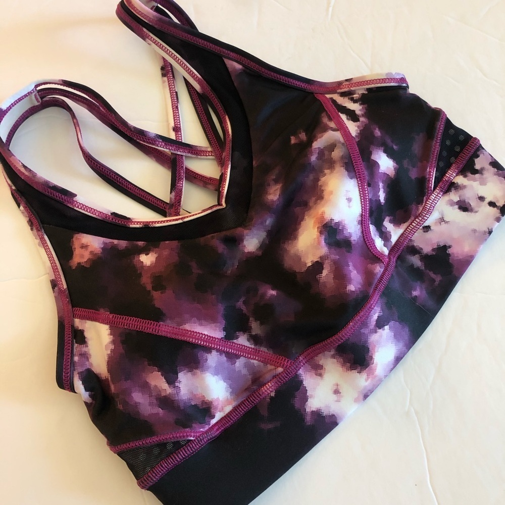 Lululemon Strap It Like It’s Hot Bra Raspberry - Picture 2 of 8